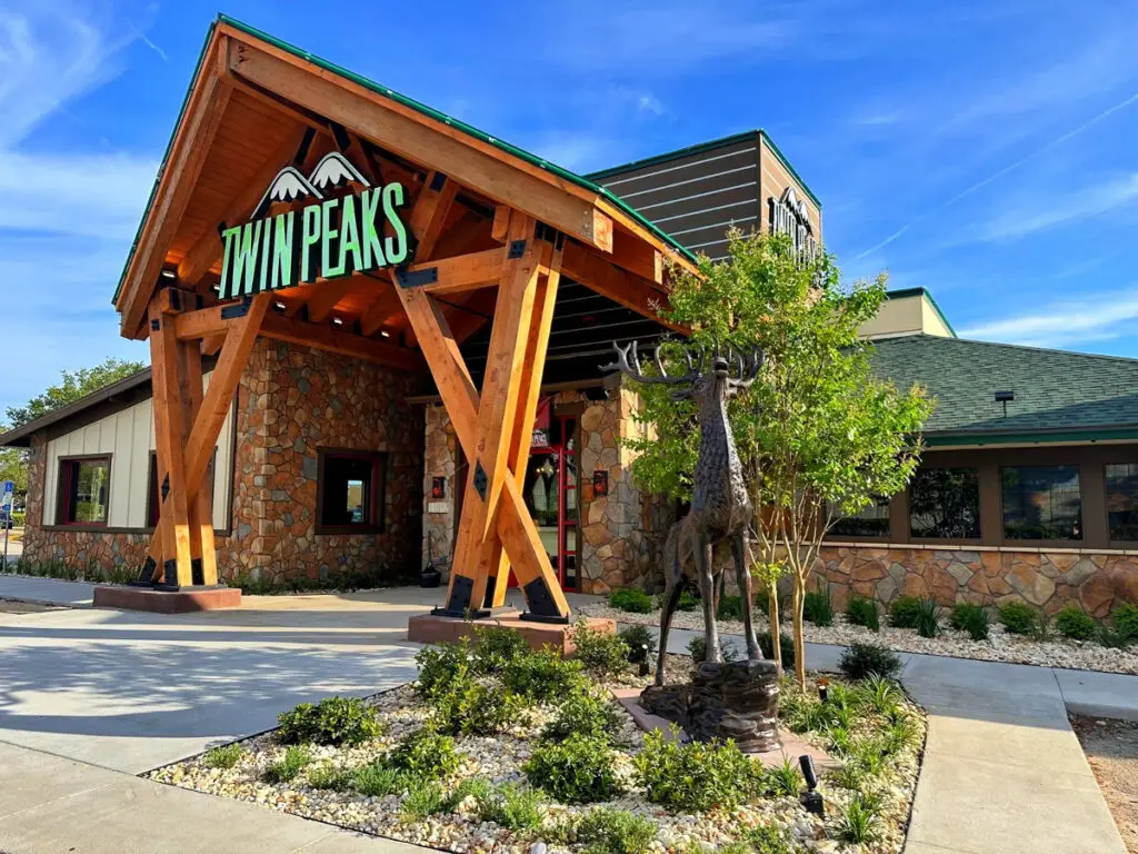 Twin Peaks Brings Scenic Views To Its First Jacksonville Location